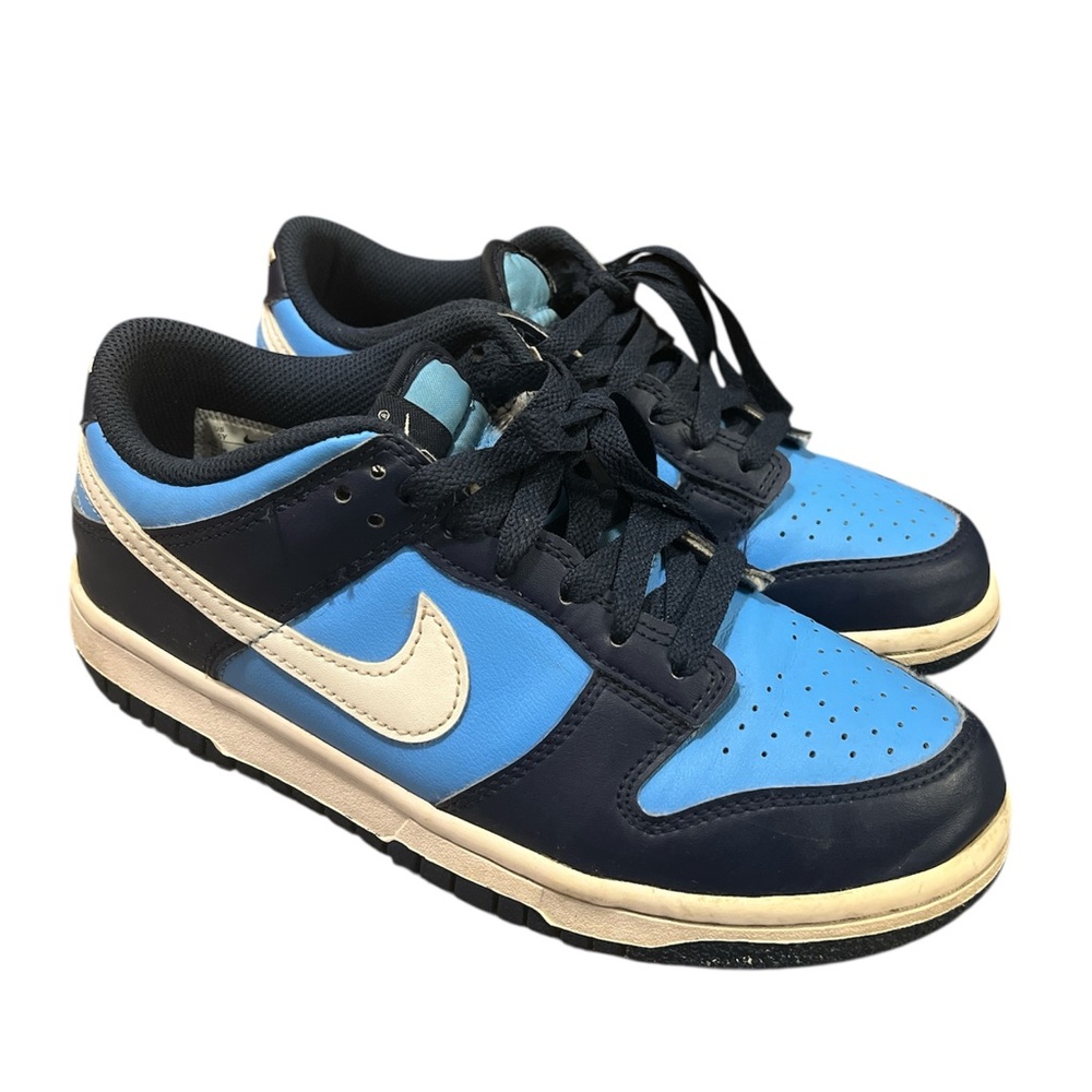 Nike dunk lows university blue size 5.5y